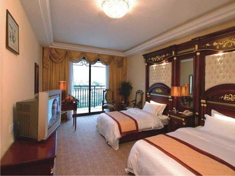 Sovereign Hotel Yangshuo Guilin Room photo