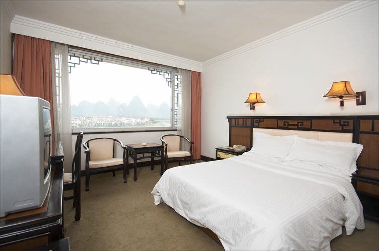 Sovereign Hotel Yangshuo Guilin Room photo