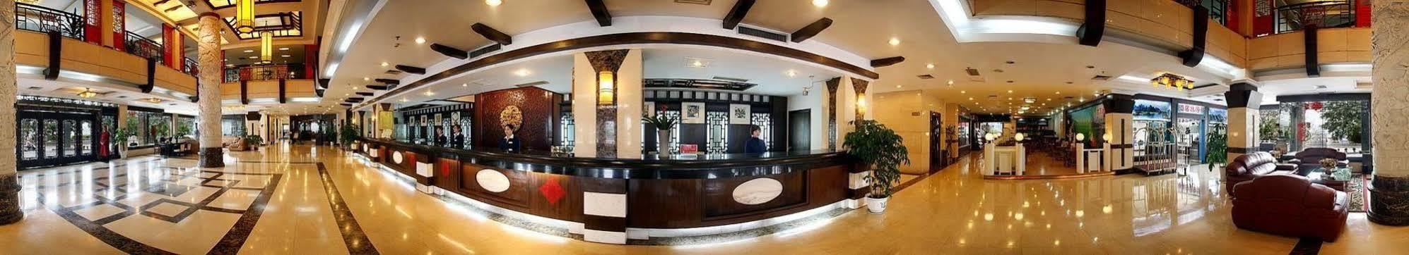 Sovereign Hotel Yangshuo Guilin Exterior photo